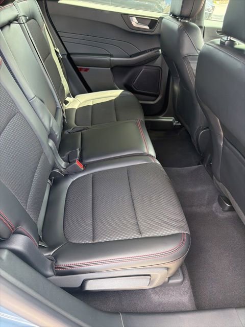 Used 2026 Ford Escape ST-Line w/ Tech Pack #1 FWD image 16