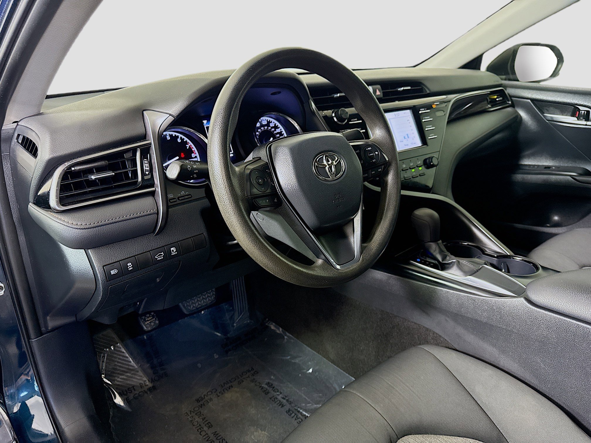 Used 2019 Toyota Camry LE FWD image 22