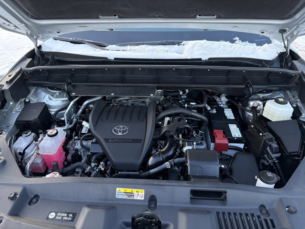 Certified 2024 Toyota Highlander LE image 9