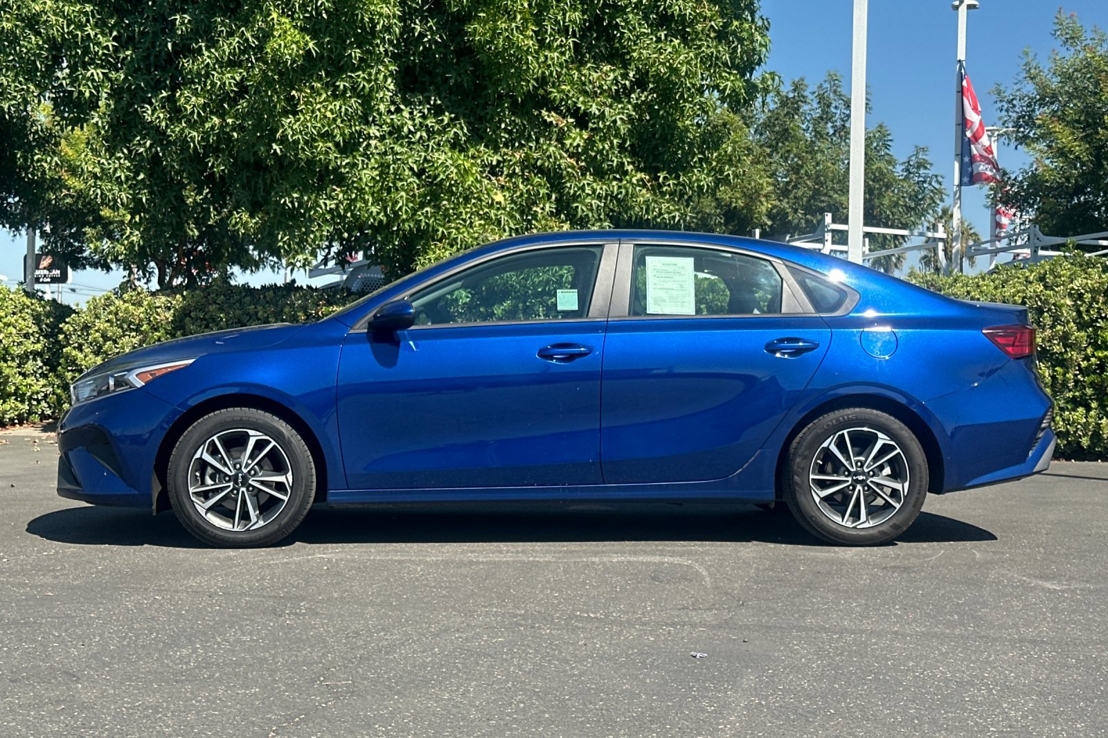 Used 2023 Kia Forte LXS image 7
