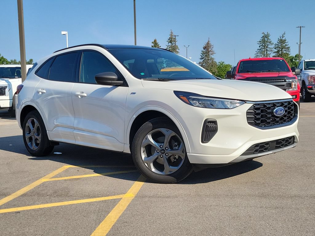 Certified 2023 Ford Escape ST-Line w/ Tech Pack #1 AWD/4WD image 32