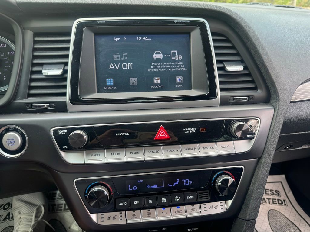 Used 2018 Hyundai Sonata Limited image 19