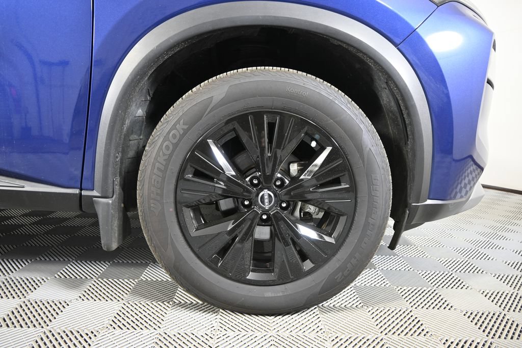 Used 2022 Nissan Rogue SV AWD/4WD image 13