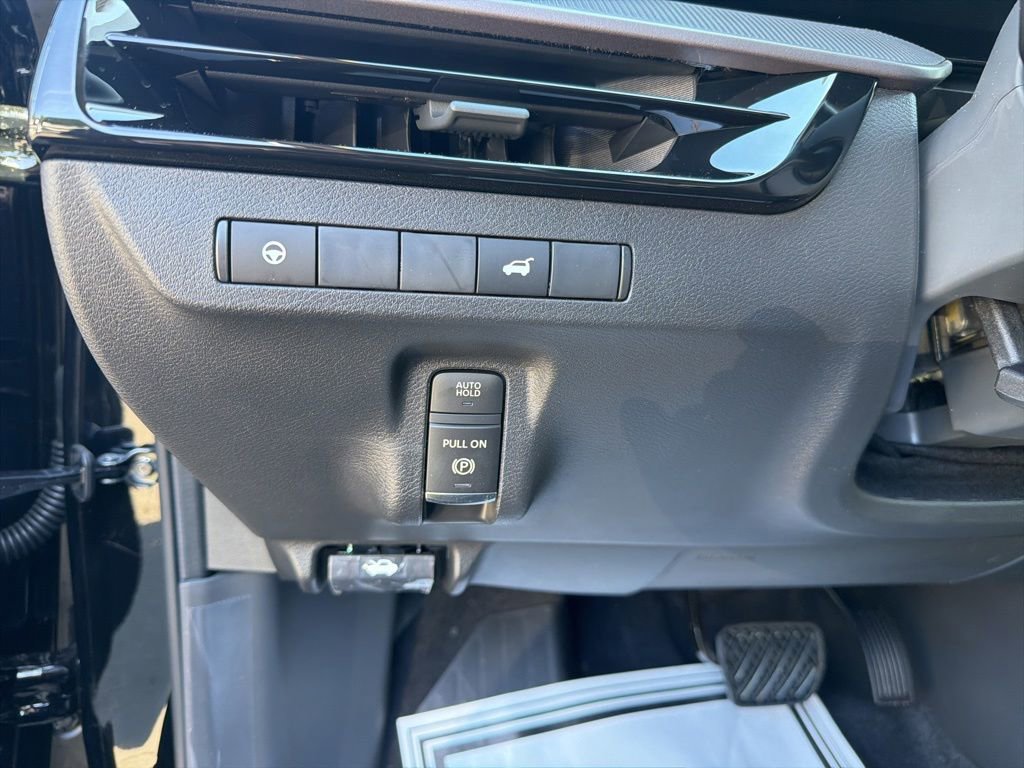 New 2026 Nissan Murano SV AWD/4WD image 14