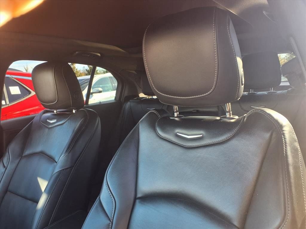 Used 2021 Cadillac XT4 Premium Luxury w/ Cold Weather Package image 10