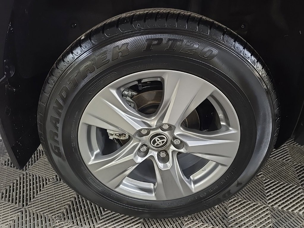 Used 2024 Toyota RAV4 XLE image 13