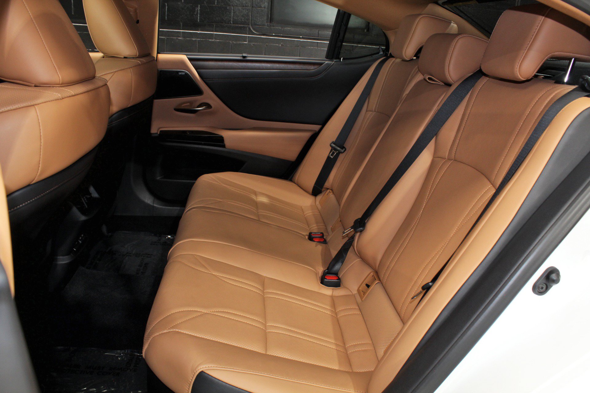 Used 2022 Lexus ES 300h Ultra Luxury w/ Accessory Package 2 FWD image 38