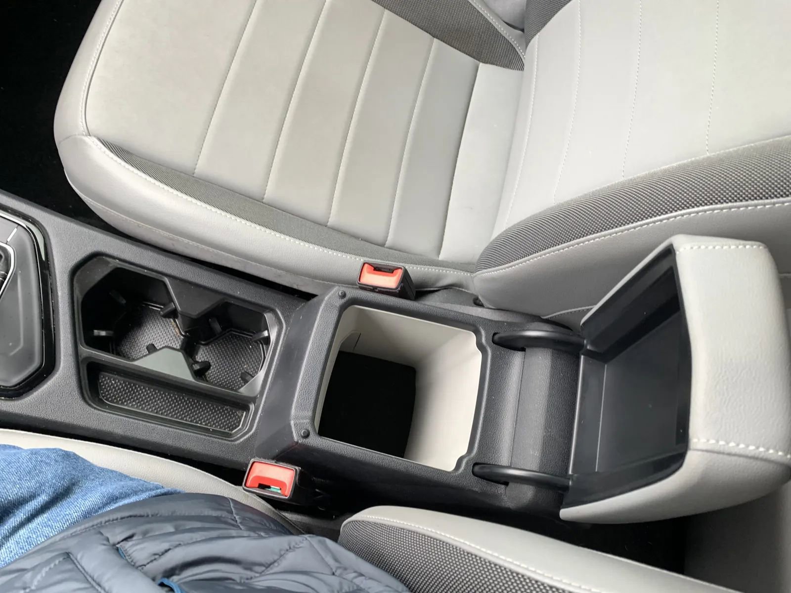 Used 2023 Volkswagen Taos SE w/ Black Wheel Package image 19