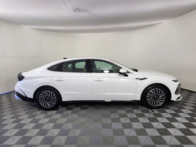 Certified 2025 Hyundai Sonata Limited FWD image 6