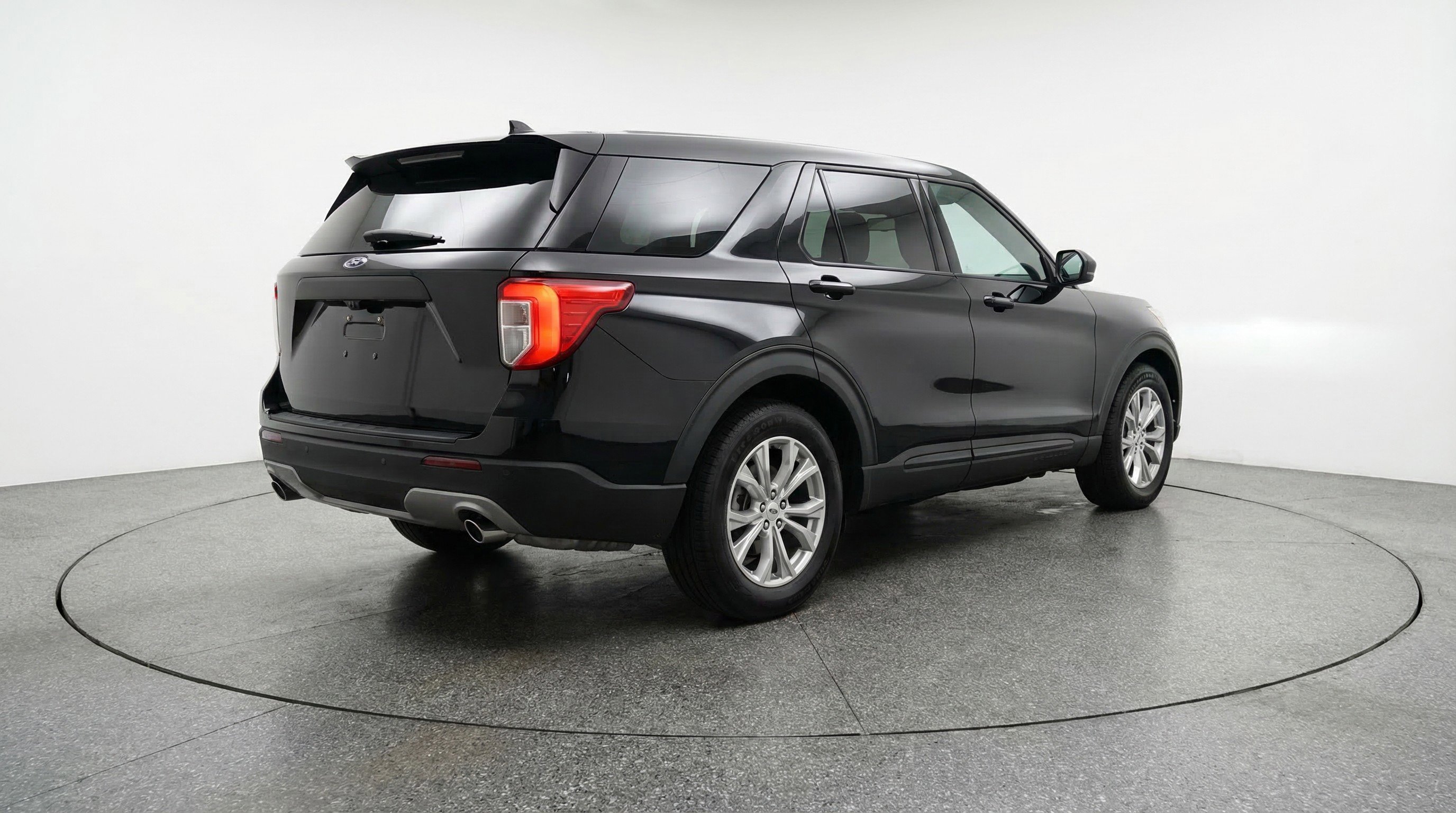 Used 2024 Ford Explorer Limited image 9