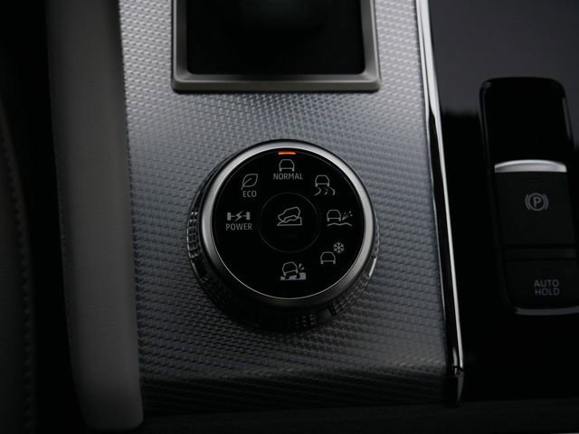Used 2025 Mitsubishi Outlander SEL AWD/4WD image 24