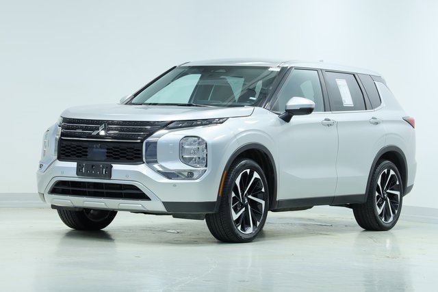 Used 2023 Mitsubishi Outlander SE