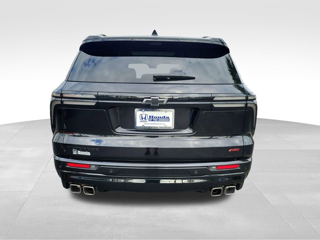 Used 2024 Chevrolet Traverse RS image 8