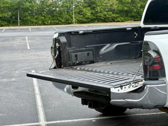 Used 2015 Toyota Tacoma PreRunner w/ SR5 Package RWD image 17