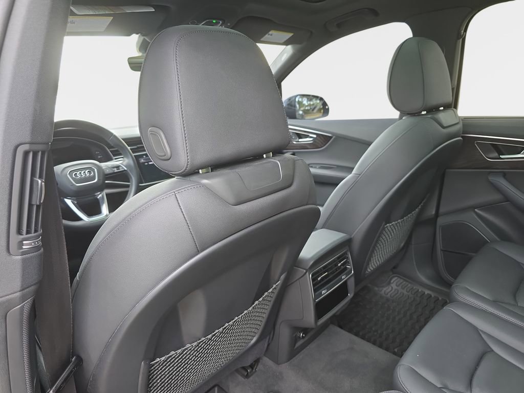 Used 2023 Audi Q7 3.0T Prestige w/ Prestige Package AWD/4WD image 12