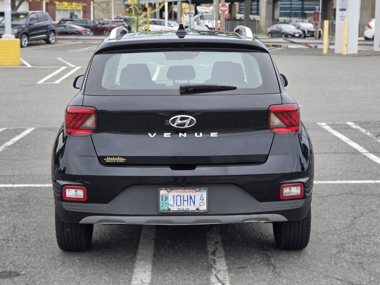 Used 2022 Hyundai Venue SEL FWD image 6