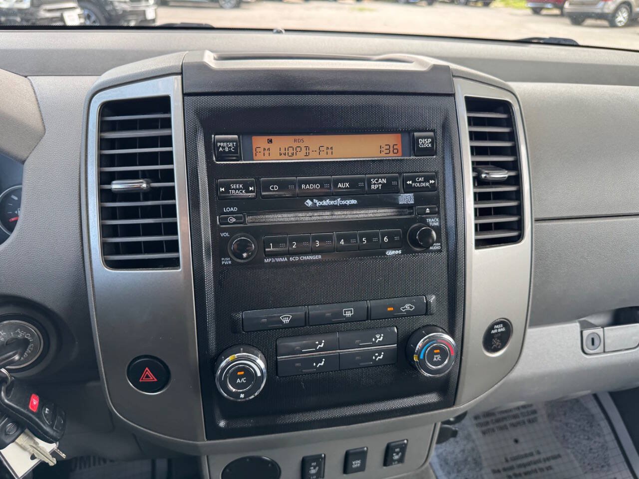 Used 2011 Nissan Frontier SL RWD image 19