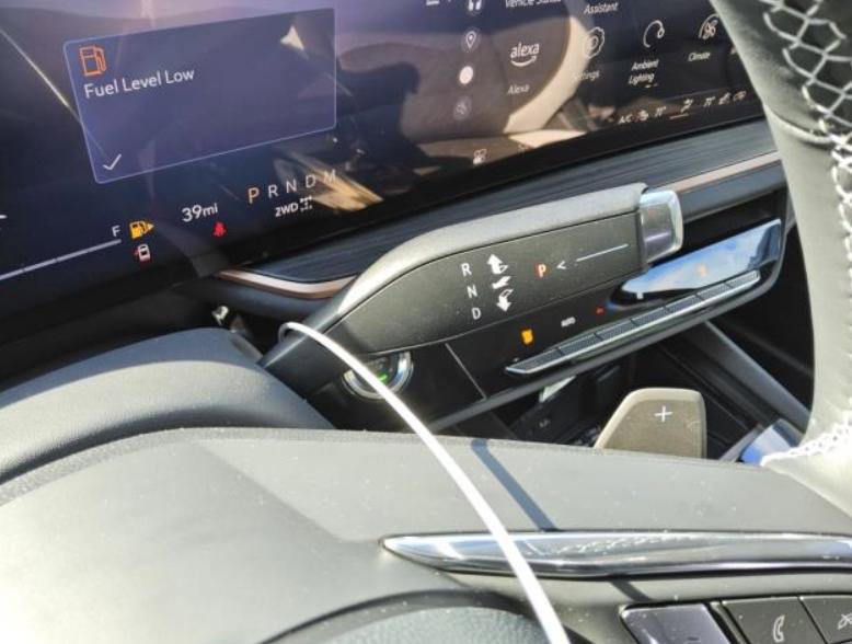 Used 2025 Buick Envision Sport Touring image 10