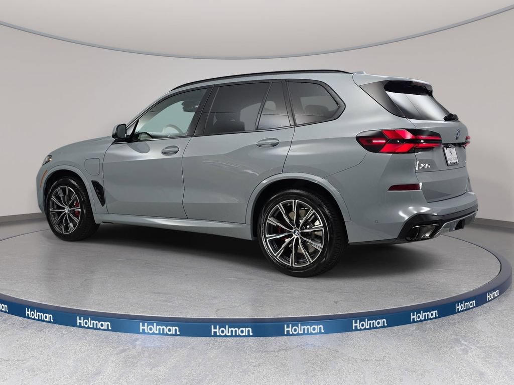 New 2026 BMW X5 xDrive50e w/ M Sport Package AWD/4WD image 7