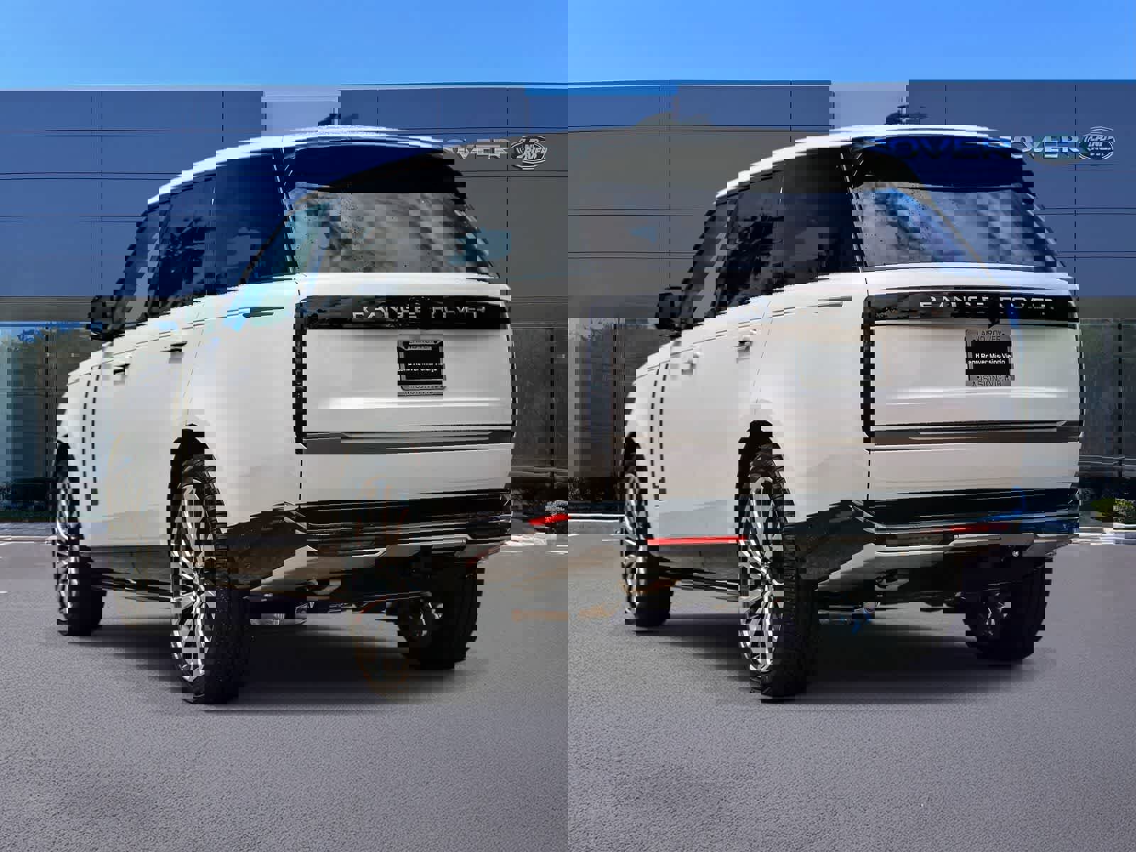 New 2026 Land Rover Range Rover SE image 6