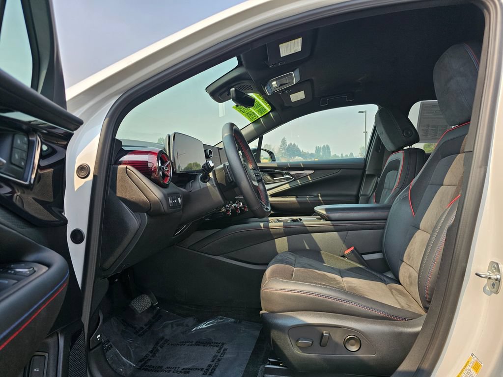 Certified 2024 Chevrolet Blazer EV RS AWD/4WD image 28