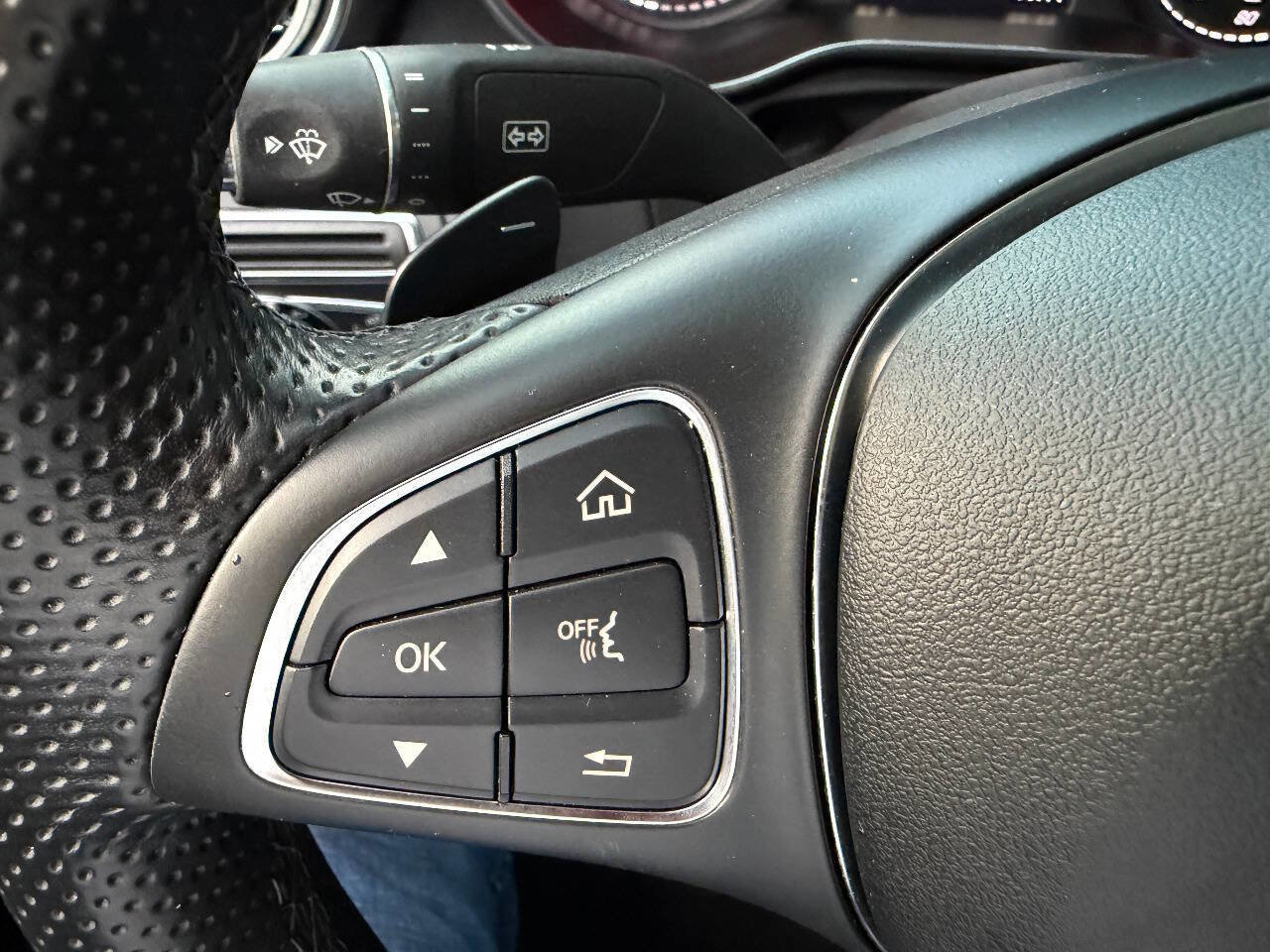 Used 2017 Mercedes-Benz C 300 Sedan image 30