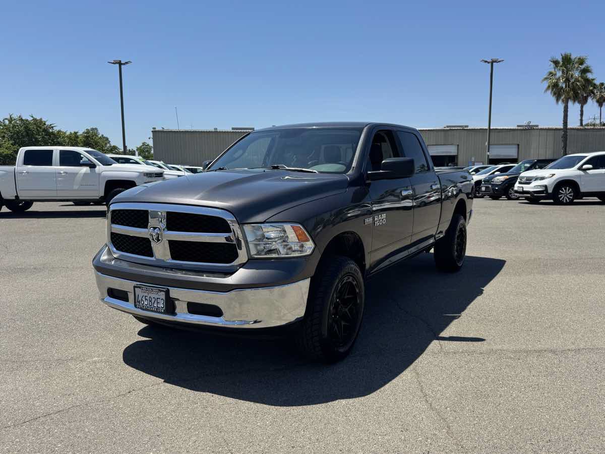 Used 2017 RAM 1500 Classic SLT AWD/4WD image 5
