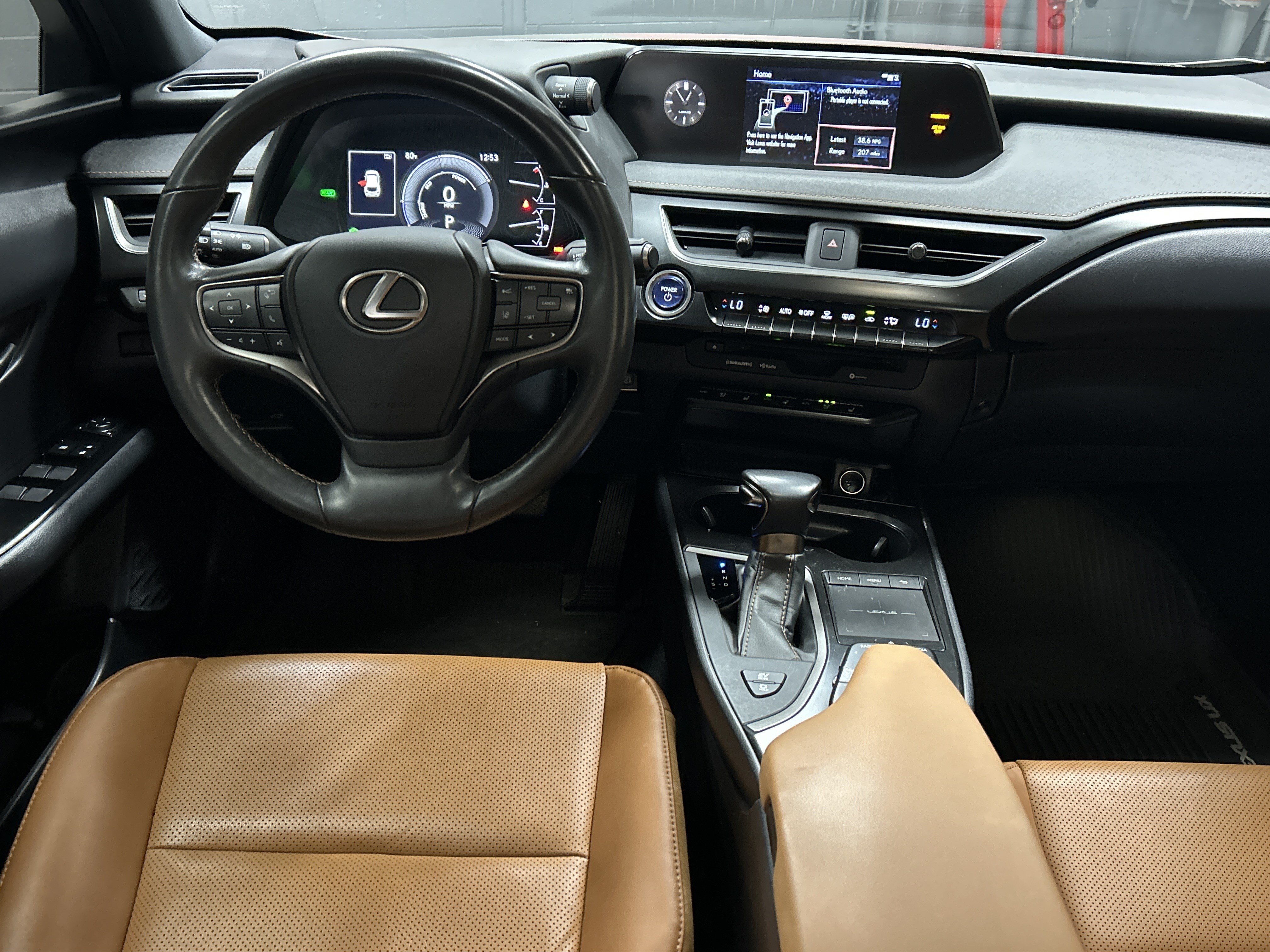 Used 2020 Lexus UX 250h w/ Premium Package AWD/4WD image 30