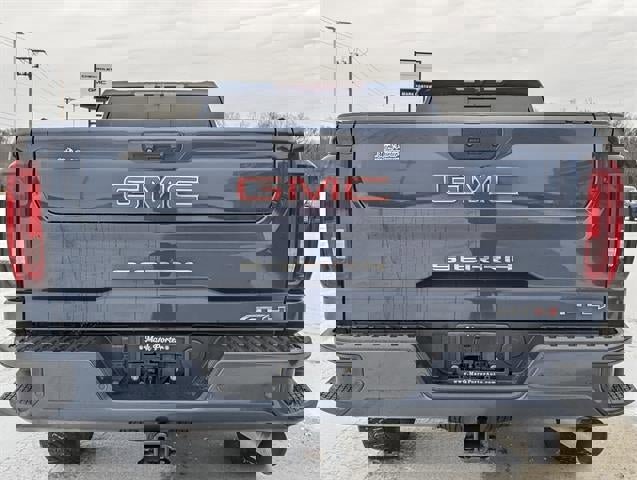 Used 2022 GMC Sierra 2500 AT4 w/ AT4 Preferred Package image 10