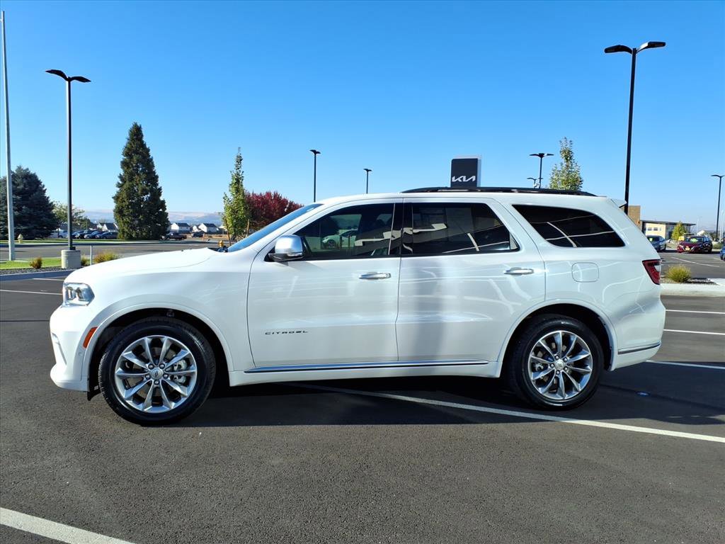 Used 2021 Dodge Durango Citadel w/ Premium Entertainment Group image 4