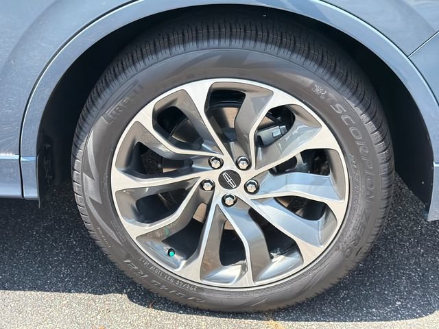 New 2026 Lincoln Aviator 2WD w/ Jet Appearance Package image 19