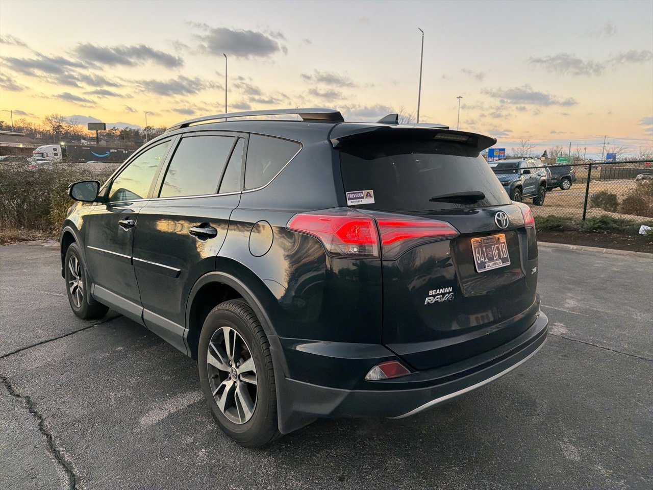 Used 2018 Toyota RAV4 XLE image 7