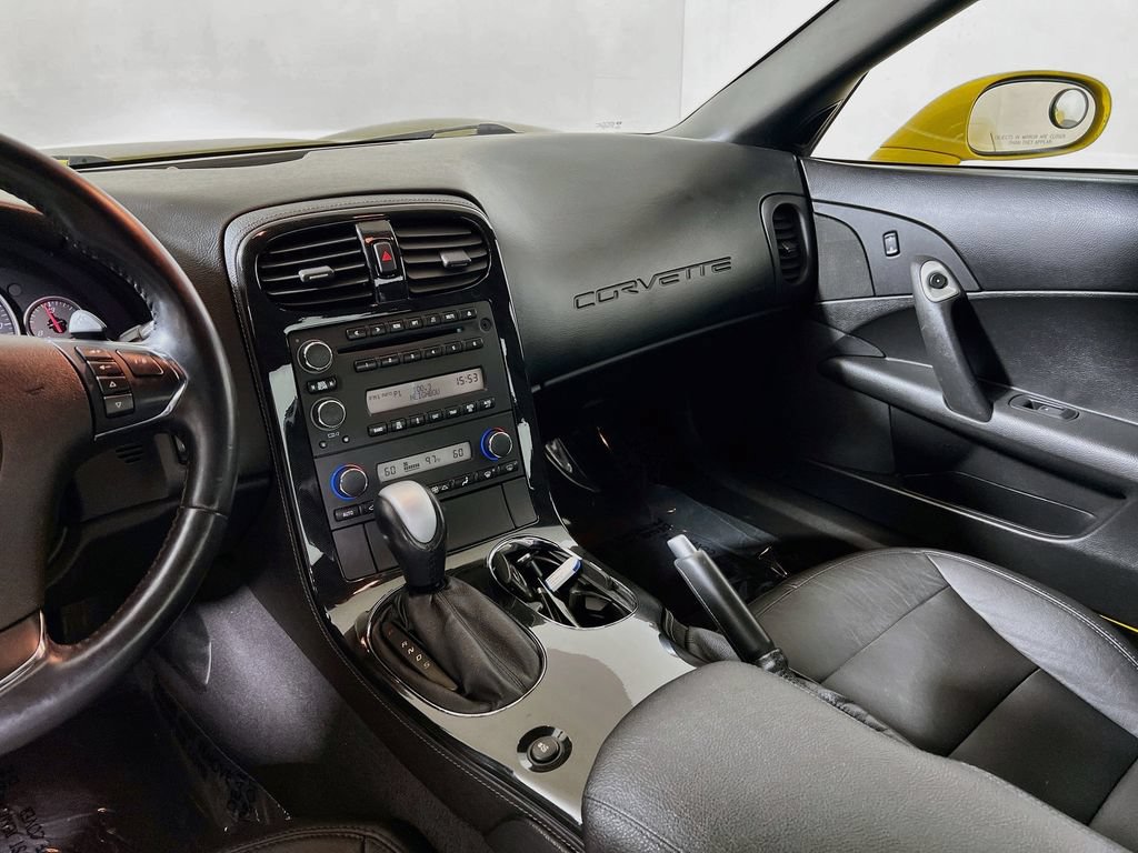Used 2013 Chevrolet Corvette Coupe RWD image 19