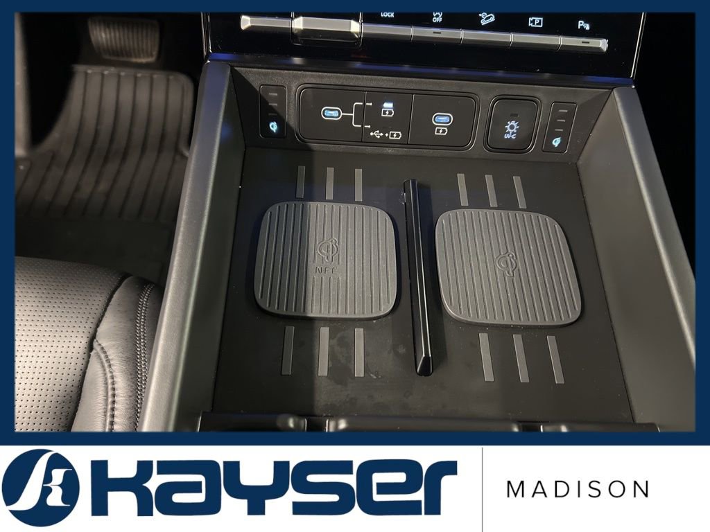 Used 2025 Hyundai Santa Fe Calligraphy image 19