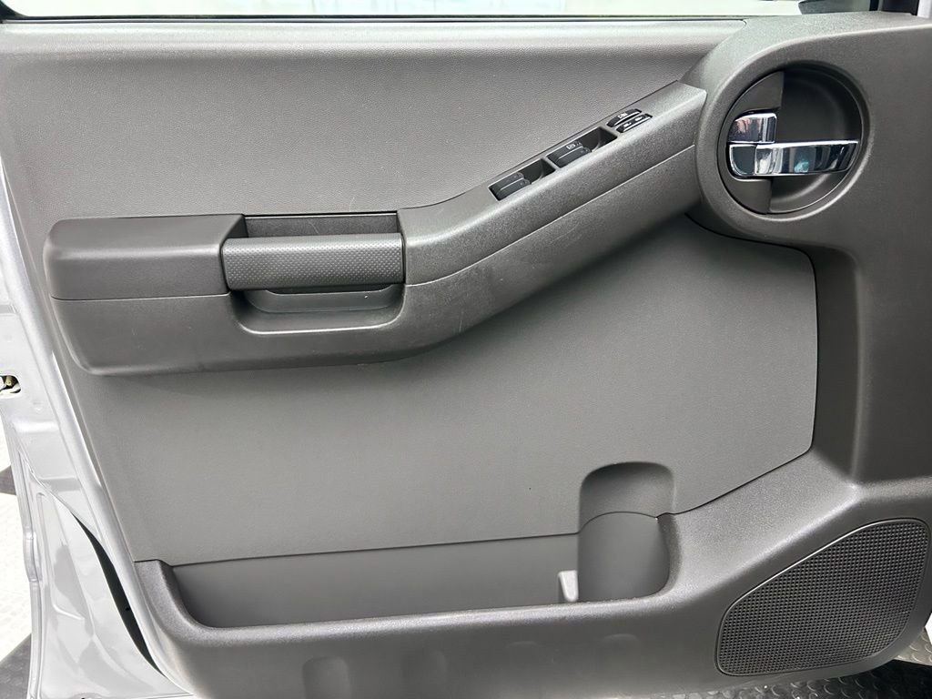 Used 2012 Nissan Xterra X image 12