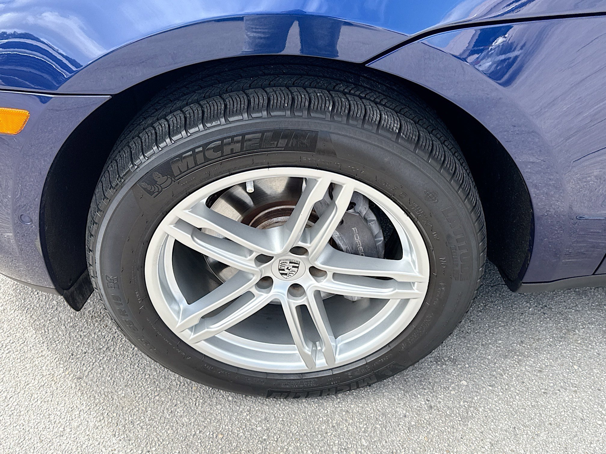 Used 2022 Porsche Macan w/ Premium Package Plus image 37