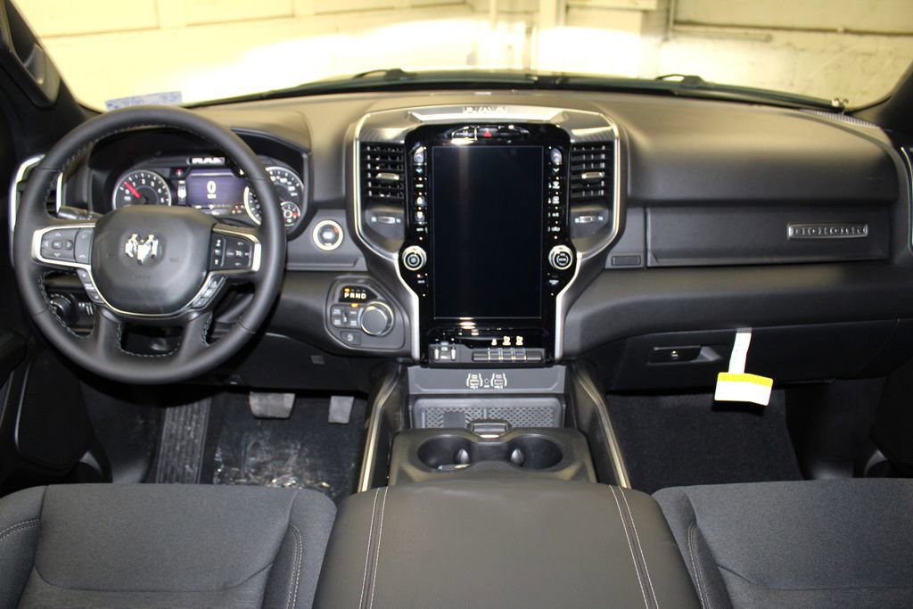 New 2026 RAM 1500 4x4 Crew Cab image 9