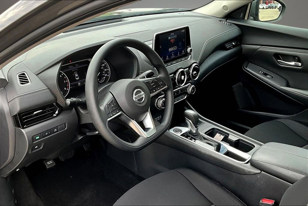 Certified 2023 Nissan Sentra SV FWD image 17