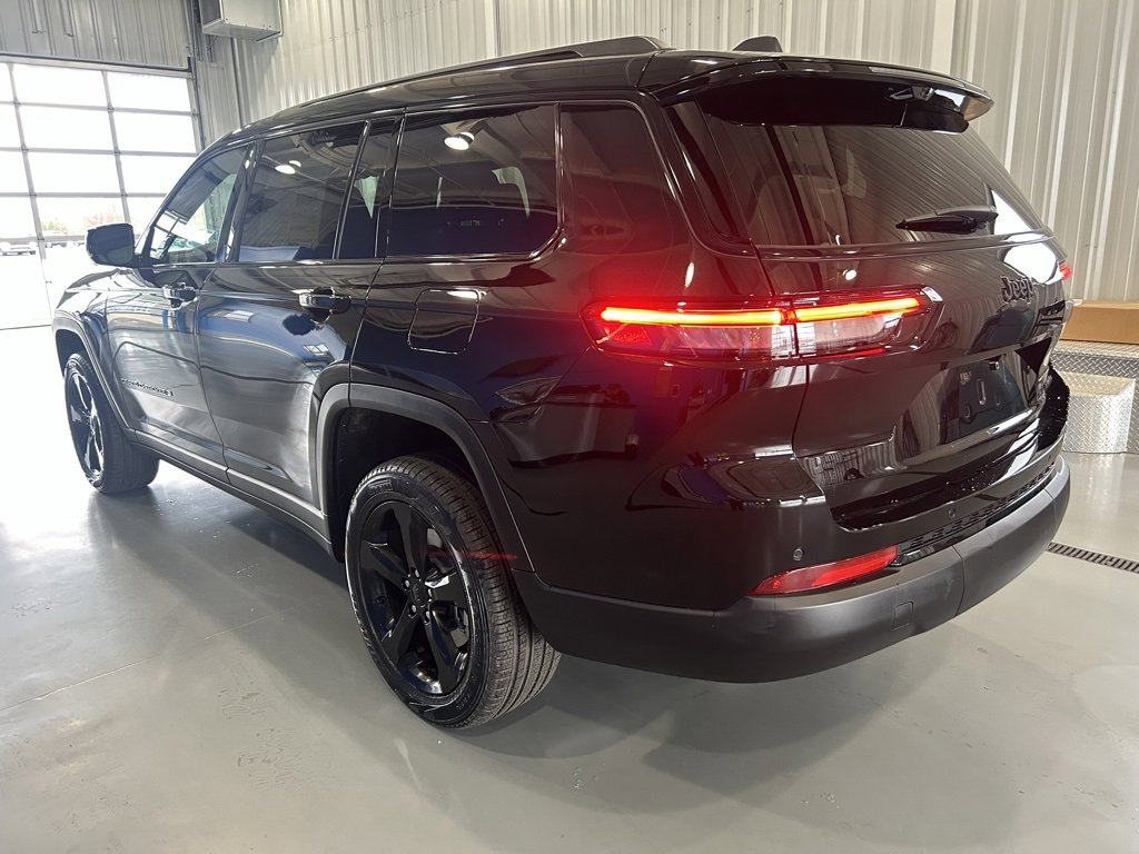 New 2025 Jeep Grand Cherokee L Limited w/ Luxury Tech Group II image 4