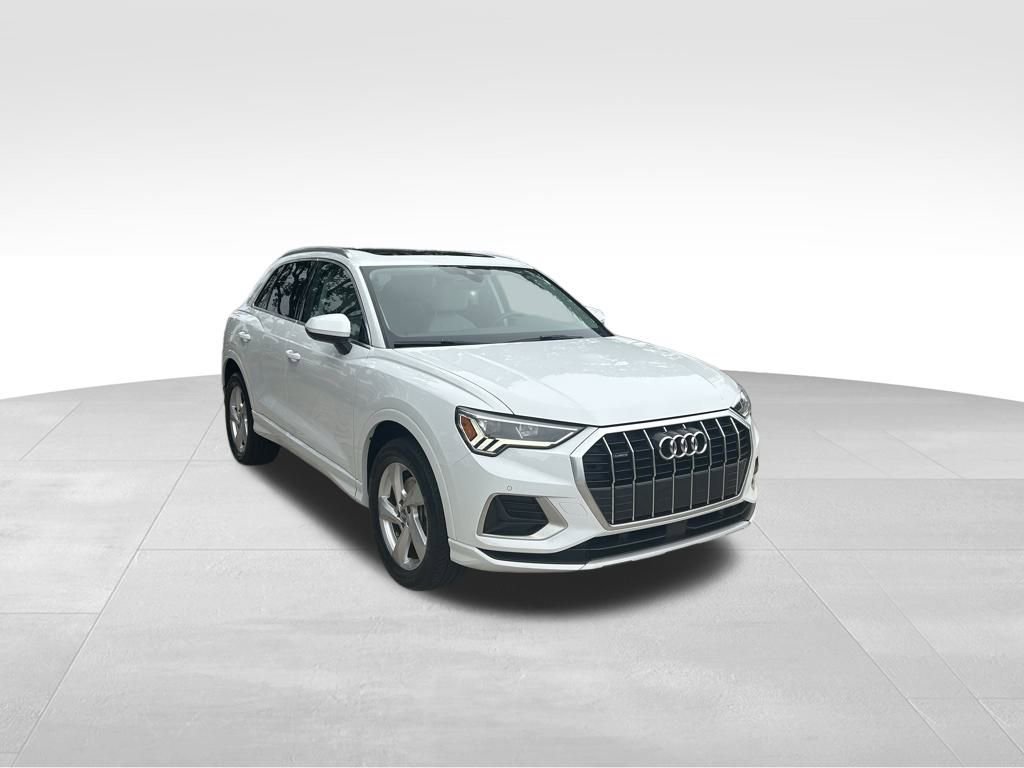 Used 2020 Audi Q3 2.0T Premium Plus w/ Premium Plus Package image 2