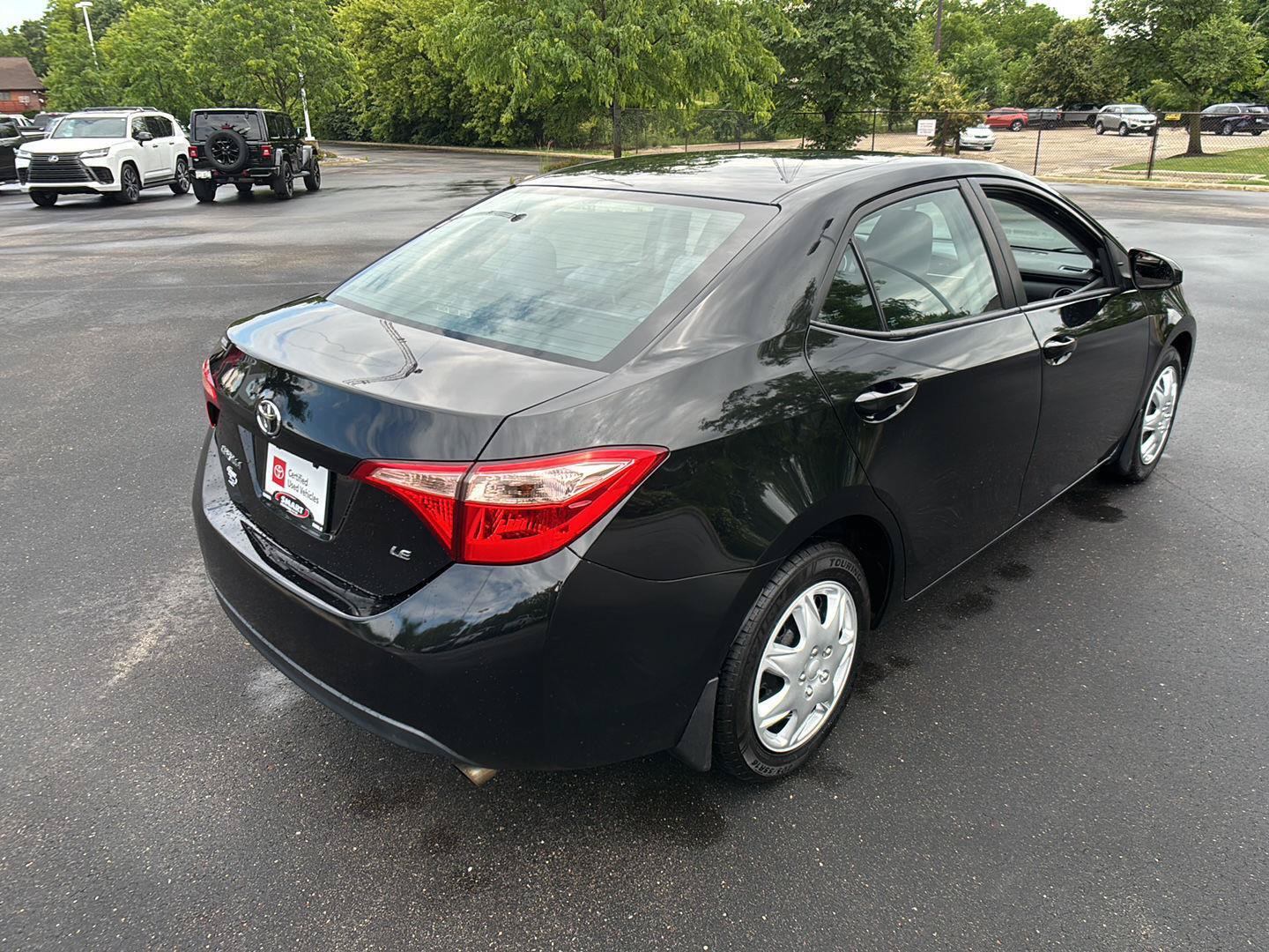 Used 2017 Toyota Corolla LE FWD image 10