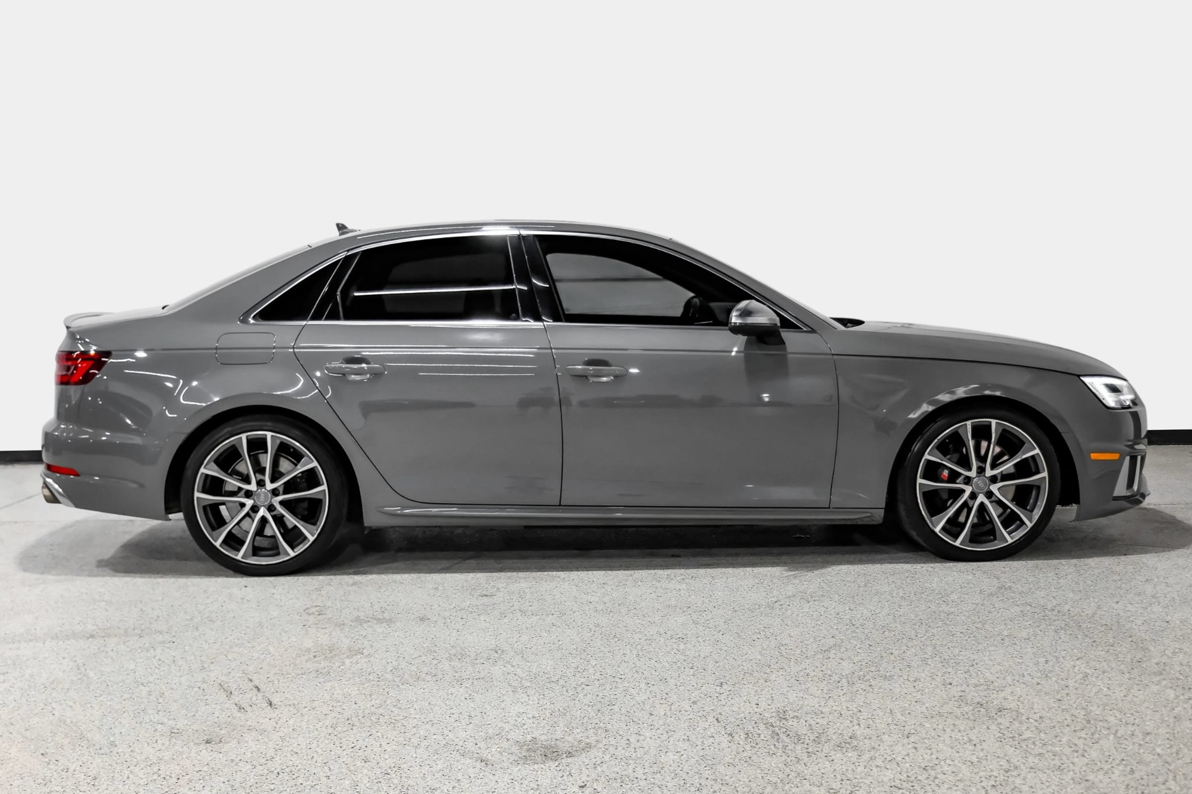Used 2019 Audi S4 Premium w/ Convenience Package AWD/4WD image 5