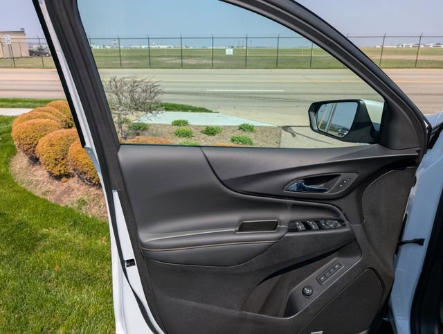 Used 2024 Chevrolet Equinox Premier image 14