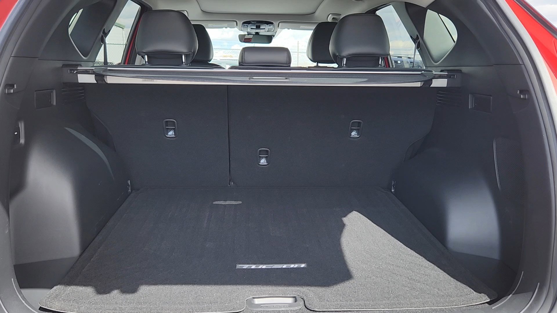 Certified 2023 Hyundai Tucson Limited w/ Cargo Package image 19