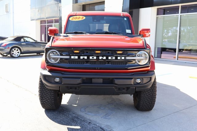 Used 2023 Ford Bronco Outer Banks image 2