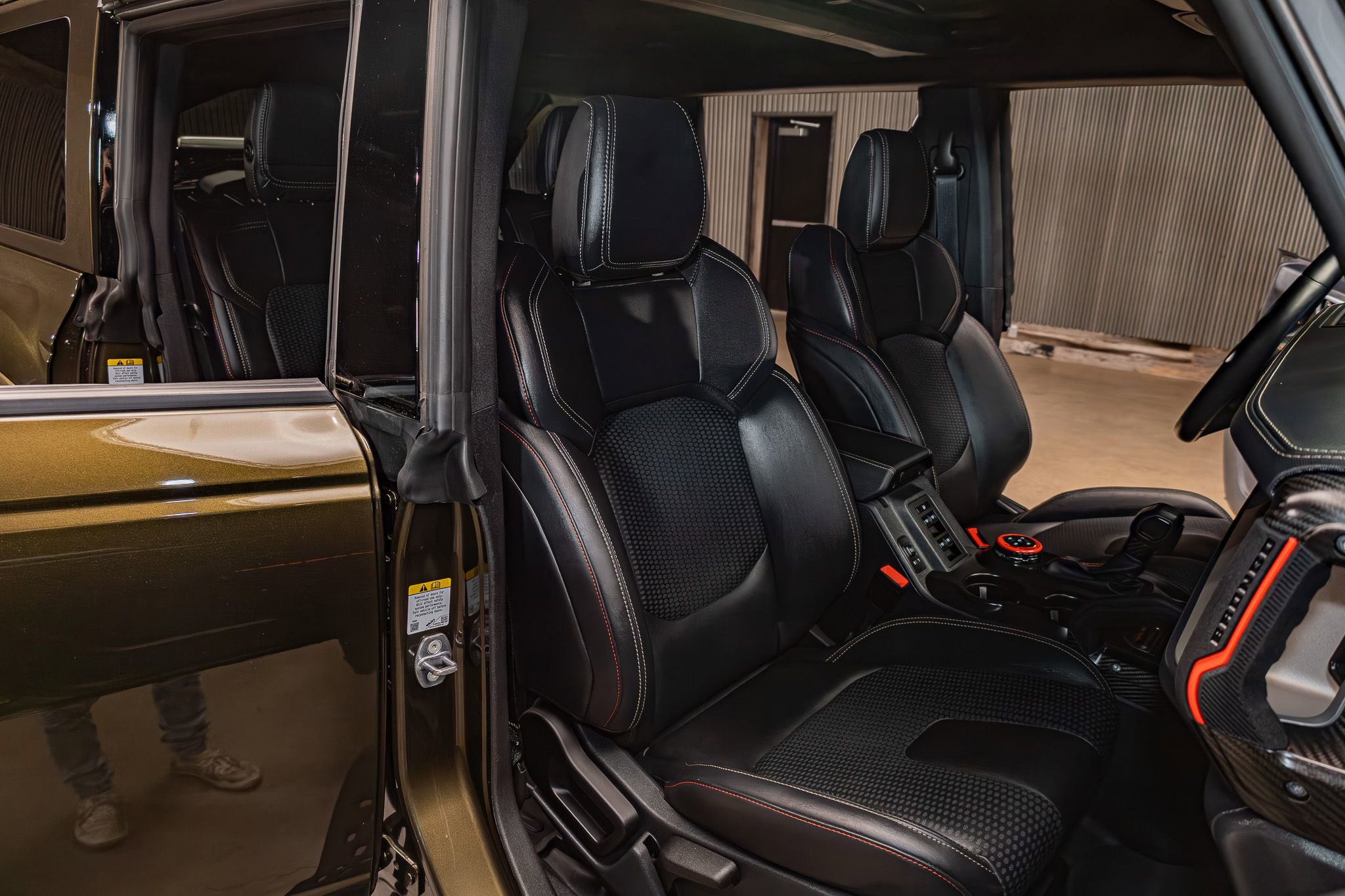 Used 2024 Ford Bronco Raptor w/ Interior Carbon Fiber Pack 6 AWD/4WD image 26