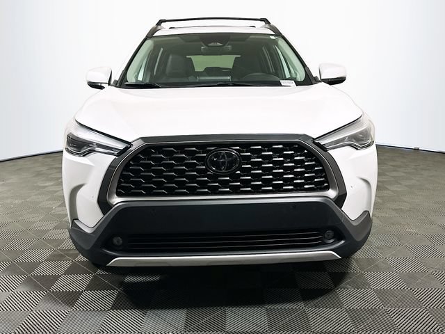 Certified 2023 Toyota Corolla Cross XLE w/ Convenience Package FWD image 3