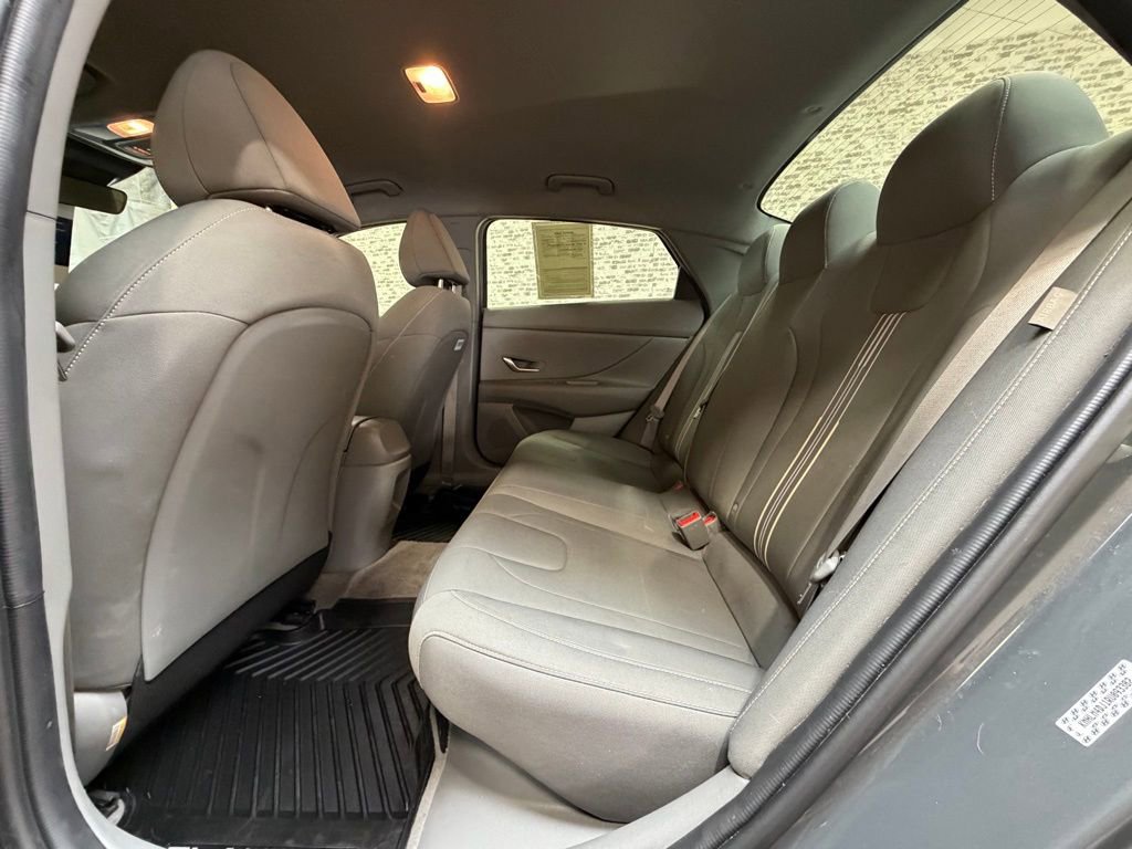 Certified 2024 Hyundai Elantra Blue image 12