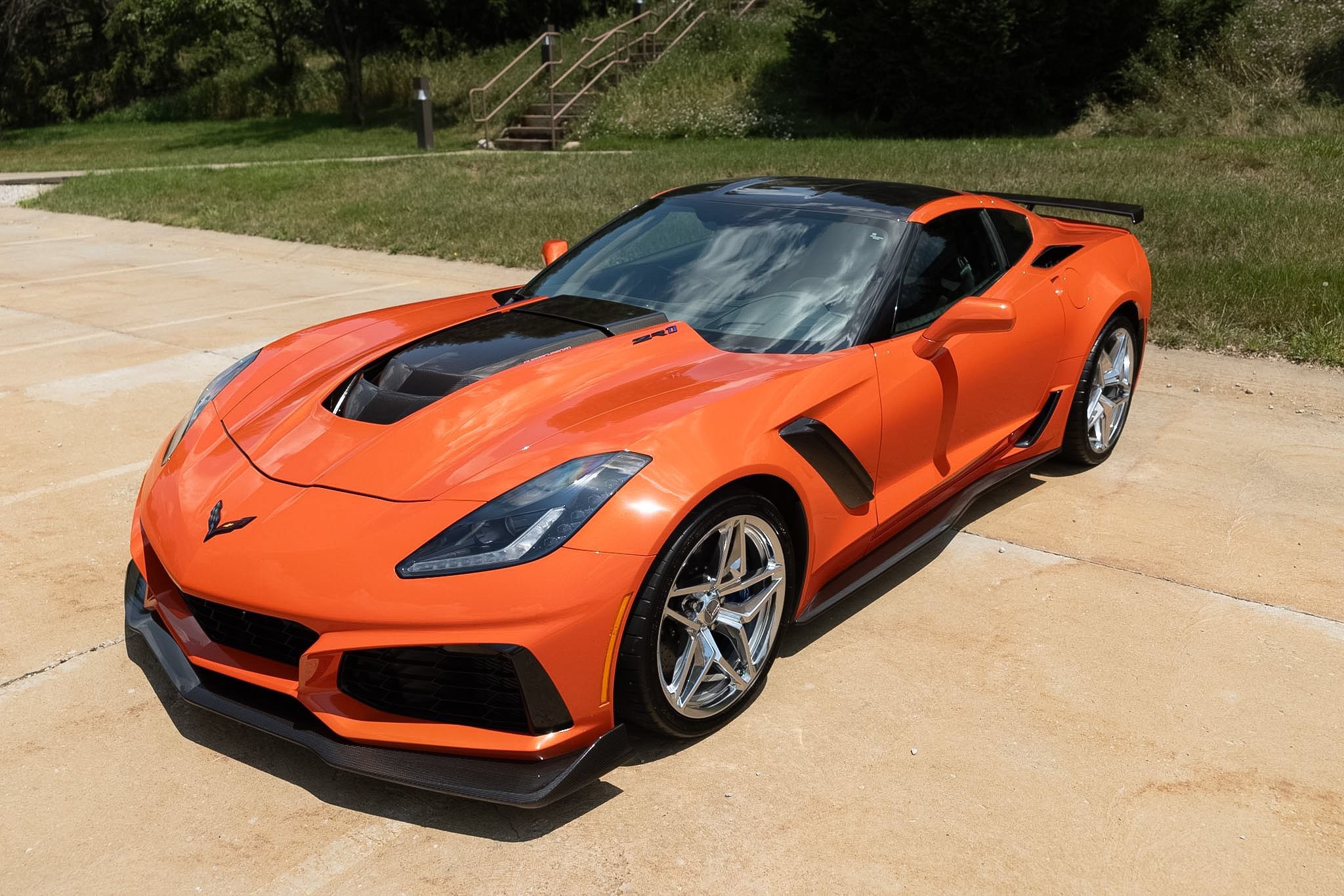Used 2019 Chevrolet Corvette ZR1 RWD image 14
