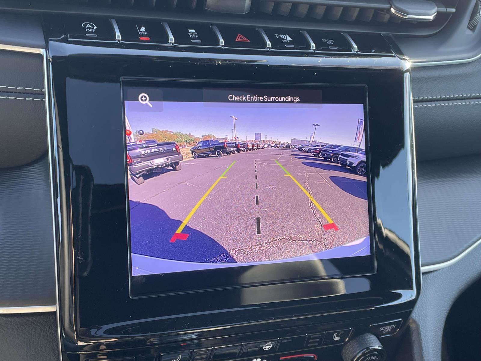 New 2025 Jeep Grand Cherokee Altitude image 6